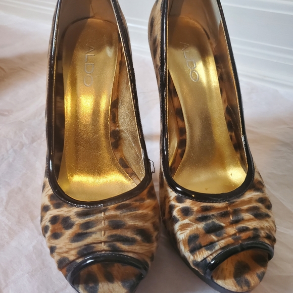 Aldo Leopard print suede finish pumps - Picture 4 of 12